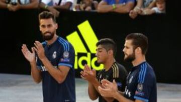 Ambos canteranos presentaron ayer la tercera camiseta del Real Madrid en Marsella.