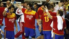 España clasifica a Serbia en una lección deportiva