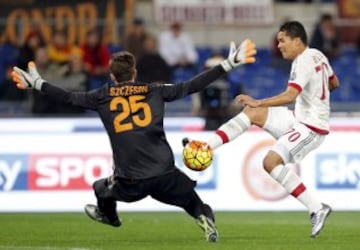 Carlos Bacca se destacó en el juego del Milan.