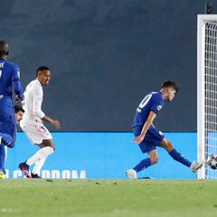 El Madrid tiene deberes para la vuelta en Stamford Bridge