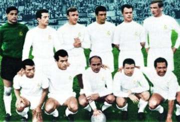 El 27 de mayo de 1964 el Real Madrid jugó la final de la Copa de Europa contra el Inter de Milán. Los italianos vencieron por 1-3 en lo que fue el útlimo partido de Alfredo Di Stéfano con el conjunto madrileño. En la imagen, el último once con Di Stéfano de blanco. Arriba: Vicente, Isidro, Santamaría, Pachín, Muller, Zoco. Abajo: Amancio, Felo, Di Stéfano, Puskas y Gento. 