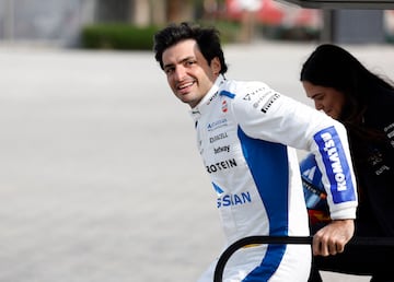 Carlos Sainz durante el test de pretemporada 2025 de Frmula 1 celebrado en el Circuito Internacional de Sakhir, en Bahrin.