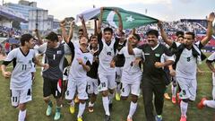 FIFA lifts Pakistan suspension