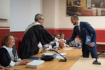 Se licenció en Economía y Comercio por la Universidad de Turín en 2010 y posteriormente se doctoró en istración de Empresas, graduándose cum laude, en la misma institución en 2017. También defendió con éxito su tesis sobre "El modelo de negocio del Juventus Football Club en un contexto internacional".