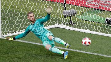 212. MOSCÚ (RUSIA), 01/07/2018.- El portero español De Gea encaja el 1-0 desde el punto de penalti durante el partido España-Rusia, de octavos de final del Mundial de Fútbol de Rusia 2018, en el Estadio Luzhnikí, Rusia,