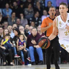 Carroll habría comunicado al Madrid su intención de retirarse