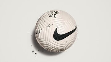 Polémica con el nuevo balón de la Premier: "Ideal para Bale"