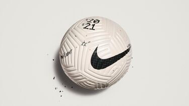 Pol¨¦mica con el nuevo bal¨®n de la Premier: "Ideal para Bale"