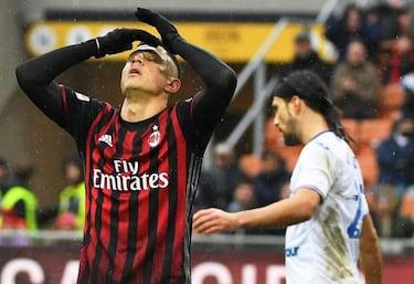 Milan jeered off at San Siro after third defeat in a row