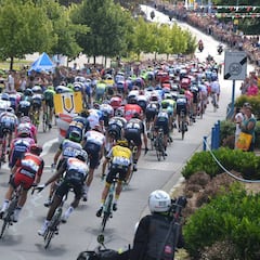 La UCI no admitirá la reducción de ciclistas para 2017