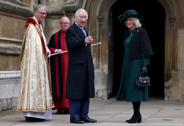 El rey Carlos reaparece en público por primera vez desde que anunció que padece cáncer