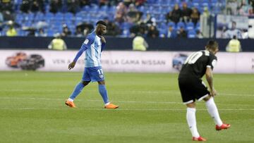 Success, abandonando el terreno de juego.