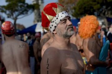 La Copa Nadal, cumple su edición 106, para celebrar el día de Navidad con una carrera de 200 metros en aguas del puerto de Barcelona. 