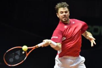 Stanislas Wawrinka derrotó por 6-1, 3-6, 6-3 y 6-2 a Jo-Wilfried Tsonga y mañana competería en el dobles.