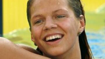 <b>RÉCORD.</b> La rusa Efimova bate el récord del mundo en los 50 metros braza.