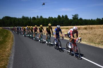 Elia Viviani del Deceuninck-Quick Step ganó la cuarta etapa del Tour de Francia 2019, mientras que su compañero Julian Alaphilippe se mantiene como líder de la clasificación general. Egan Bernal se mantiene como el mejor colombiano en la sexta casilla.