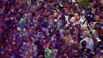 HOUSTON, TX - FEBRUARY 05: Tom Brady #12 of the New England Patriots celebrates after defeating the Atlanta Falcons during Super Bowl 51 at NRG Stadium on February 5, 2017 in Houston, Texas. The Patriots defeated the Falcons 34-28.   Ezra Shaw/Getty Images/AFP
 == FOR NEWSPAPERS, INTERNET, TELCOS &amp; TELEVISION USE ONLY ==