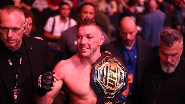 Du Plessis, invicto en UFC: ¿Cuáles son los peleadores que no han perdido nunca un combate?