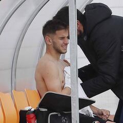 Medrán se daña el hombro y es baja para Las Palmas