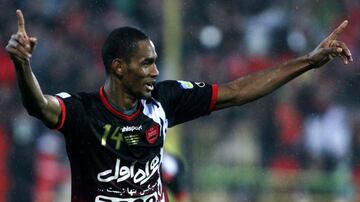 Antes de llegar al Saprissa, el delantero tuvo experiencia en el fútbol de Irán: primero en 2015 con el Persépolis FC.