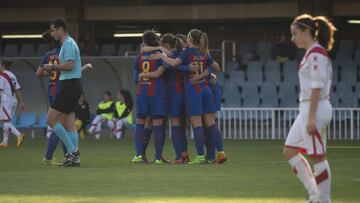 El Barcelona celebra un gol en su victoria ante el Rayo en el Miniestadi.