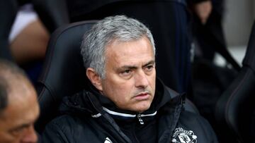 SOUTHAMPTON, ENGLAND - MAY 17: Jose Mourinho, Manager of Manchester United looks on during the Premier League match between Southampton and Manchester United at St Mary's Stadium on May 17, 2017 in Southampton, England. (Photo by Julian Finney/Getty Images)