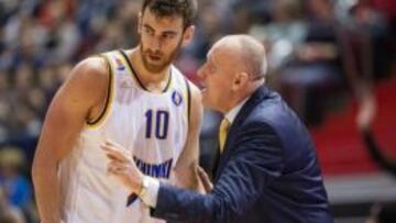 Víctor Claver brilla en su debut en casa con el Khimki