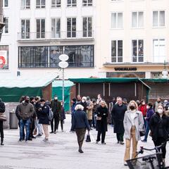 Temor en Europa a una nueva variante: "La pandemia va como un rayo"
