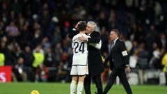 MADRID, SPAIN - MARCH 10: Arda Guler of Real Madrid CF interacts with Carlo Ancelotti, head coach of Real Madrid CF after the LaLiga EA Sports match between Real Madrid CF and Celta Vigo at Estadio Santiago Bernabeu on March 10, 2024 in Madrid, Spain. (Photo by Flor Tan Jun/Getty Images)
PUBLICADA 11/03/24 NA MA07 2COL