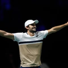 Vacherot venga a Alcaraz ante Norrie y enloquece a París