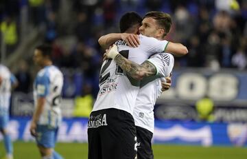 Aldasoro e Íñigo Vicente festejan el gol.