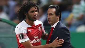 Elneny, del Arsenal, con Unai Emery.