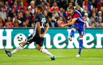 6,09 tiros por gol anotado.