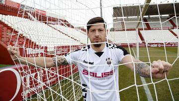 Acu?a: "El que venga a pitar que se quede en casa"