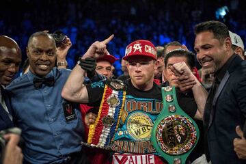 Las fotos más espectaculares del brutal KO de Canelo a Amir Khan