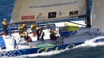 <b>GANADOR.</b> El ''Telefónica azul'' se ha impuesto en la tercera etapa de la Vuelta al Mundo a vela con escalas, tras lograr un importante triunfo en la etapa Cochi (India) - Singapur.