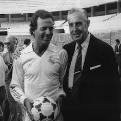 Julio: "Daría lo logrado cantando por ser portero del Madrid"