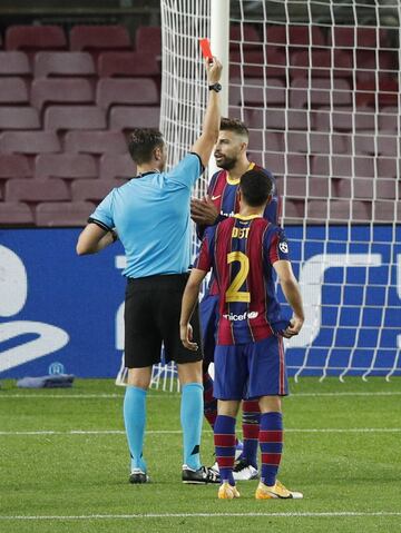 Penalti y expulsión de Piqué.