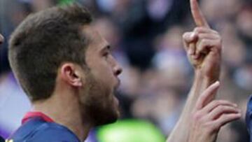 La imagen que demuestra que Jordi Alba no hizo una 'peineta'.