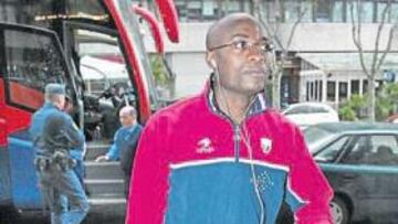 <b>GARRA</b>. Webó, ex jugador del Osasuna, aportará carácter.