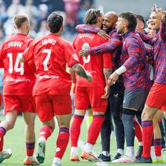 El Sevilla busca, otra vez, capitanes