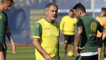 Herrera: "Semana a semana el equipo está un poco mejor"