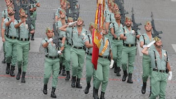 La 7.ª Bandera Valenzuela del Tercio Don Juan de Austria de la BRILEG en el desfile del 14 de julio de 2007 en los Campos Elíseos de París.