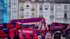 Vitoria vibra con la conquista copera del Baskonia