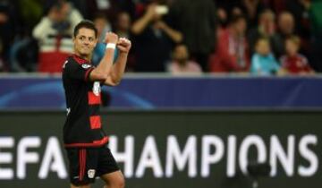 Los rostros de Javier Chicharito Hernández tras marcar su primer gol con el Bayer Leverkusen en Champions