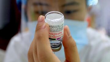 15 June 2021, Taiwan, New Taipei City: A health worker prepares a dose of AstraZeneca COVID-19 vaccine during nationwide vaccination programmes. Photo: Daniel Ceng Shou-Yi/ZUMA Wire/dpa
Daniel Ceng Shou-Yi/ZUMA Wire/dp / DPA
15/06/2021 ONLY FOR USE IN SPAIN