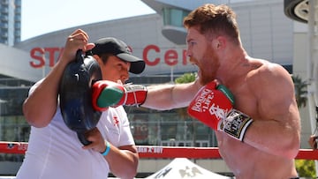 Fiesta en el entrenamiento público del Canelo-GGG en LA