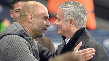 Mourinho y Guardiola se saludan.