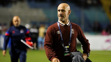 Eduardo Espinel head coach of Olimpia during the round one first leg match between Olimpia and Club America as part of the CONCACAF Champions Cup 2026, at Nacional Chelato Ucles Stadium on February 03, 2026 in Tegucigalpa, Honduras.
