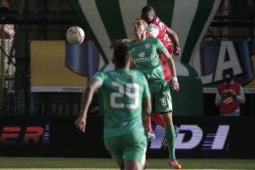 La Equidad vs. Santa Fe en el estadio de Techo. 